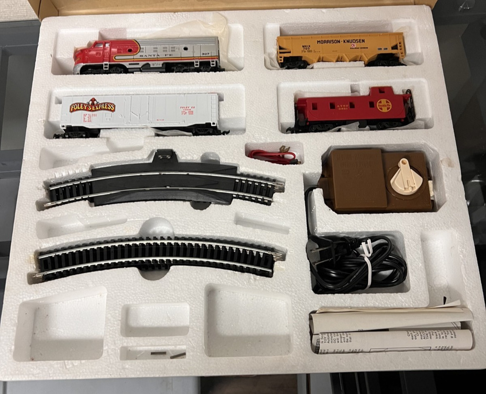 Vintage Bachmann Foley’s Express Lighted Diesel Locomotive HO Train & Track Set